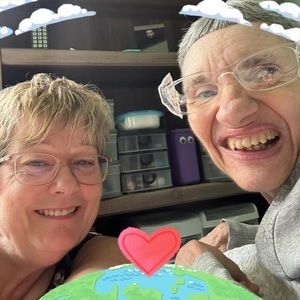 Meet your Posher, Sherry